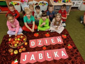 Miniaturka artykułu Dzień Jabłka w grupie Żabek 🍏🍎