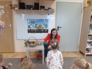 Miniaturka artykułu Elfiki poznają warzywa.