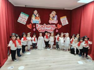 Miniaturka artykułu Dzień Babci i Dziadka w grupie Motylków 🦋