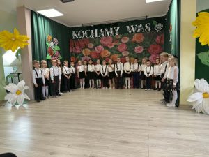 Miniaturka artykułu Dzień Mamy i Taty w grupie „Gwiazdki „ 💐