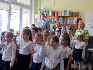 Miniaturka artykułu Pasowanie na czytelnika uczniów klas pierwszych