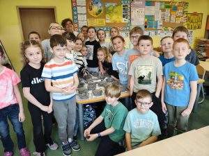 Miniaturka artykułu Niezwykłe warsztaty artystyczne w klasach pierwszych i drugich