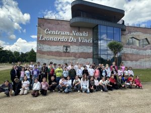 Miniaturka artykułu Wycieczka klas trzecich do Chęcin i Centrum Nauki Leonarda da Vinci