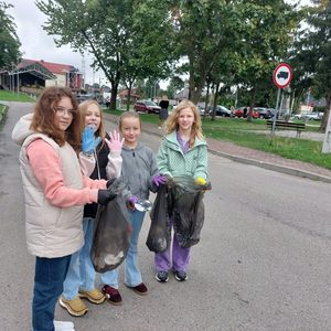 Miniaturka artykułu Uczniowie klas V w ogólnopolskiej akcji „Sprzątanie Świata 2026”